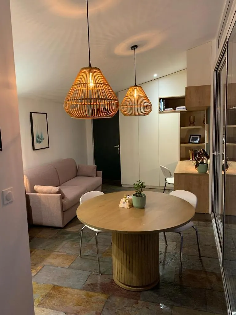 Studio Lyon Collonges Au Mont D'Or Apartment
